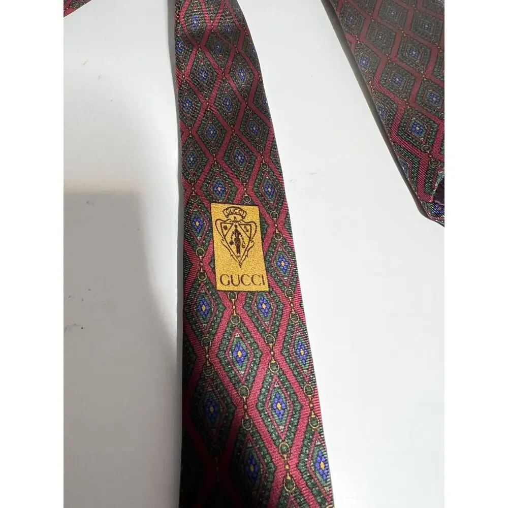 Gucci EUC Red Silk Diamond Print Horse Bit Chain Link Neckwear Tie Made in Italy